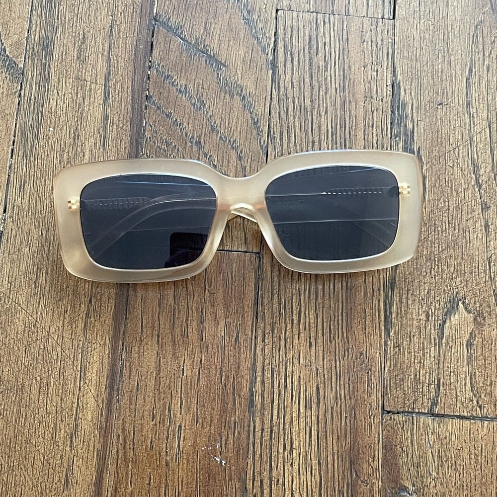 Walker Square Beige Sunglasses